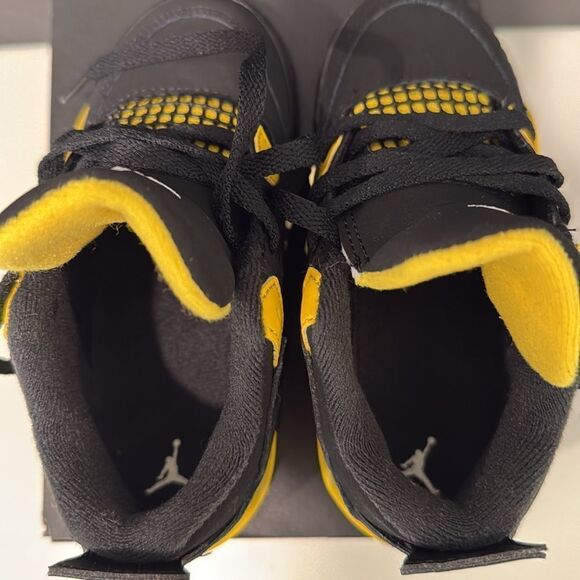 Kids Nike Air Jordan 4 Retro “Thunder” - Picture 6 of 9